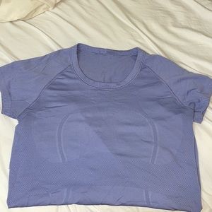 PURPLE LULULEMON SWIFTLY TECH SHORT SLEEVE